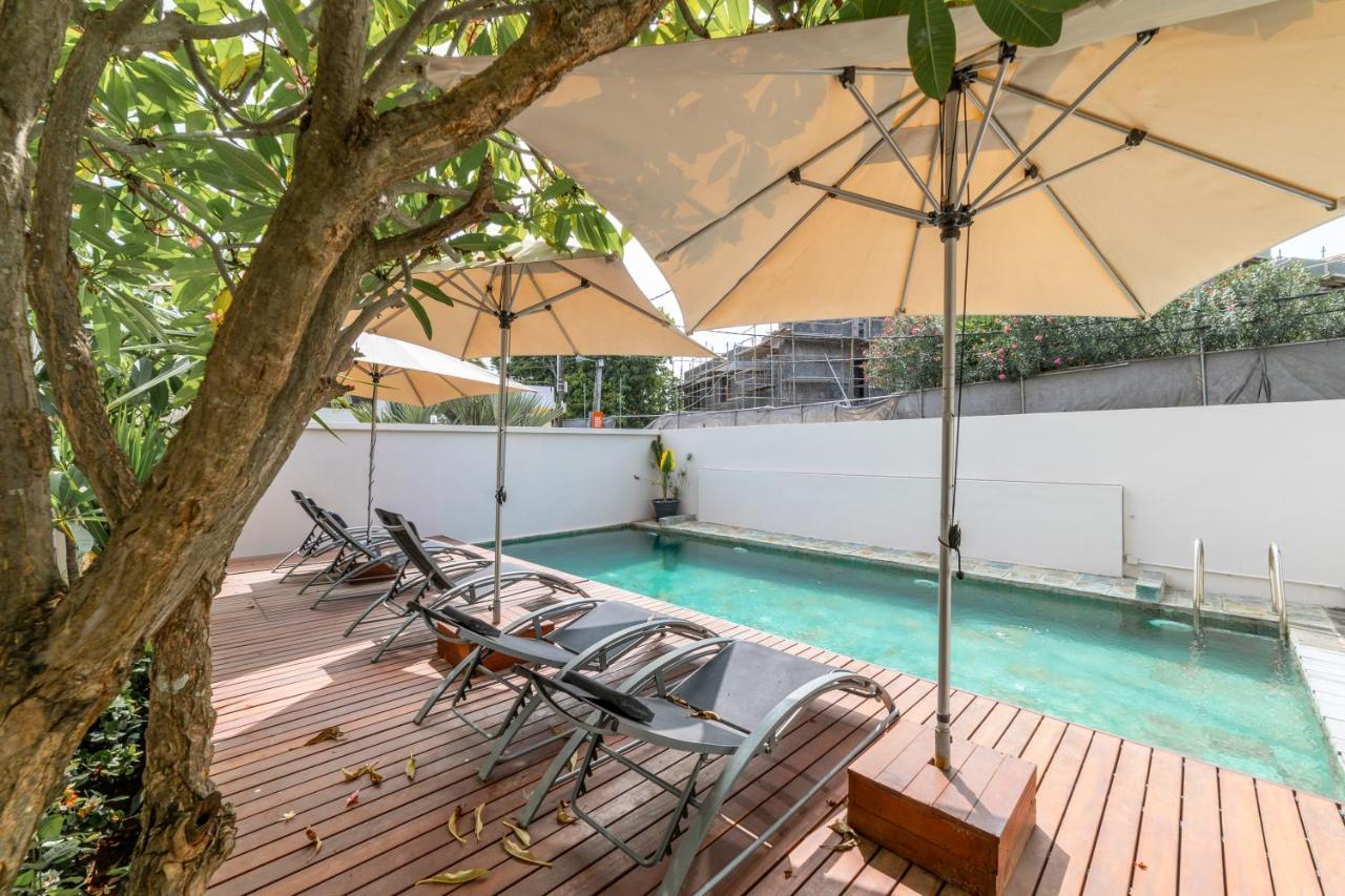Beachcove Apartment 9 In Pereybere Pereybere Beach Buitenkant foto