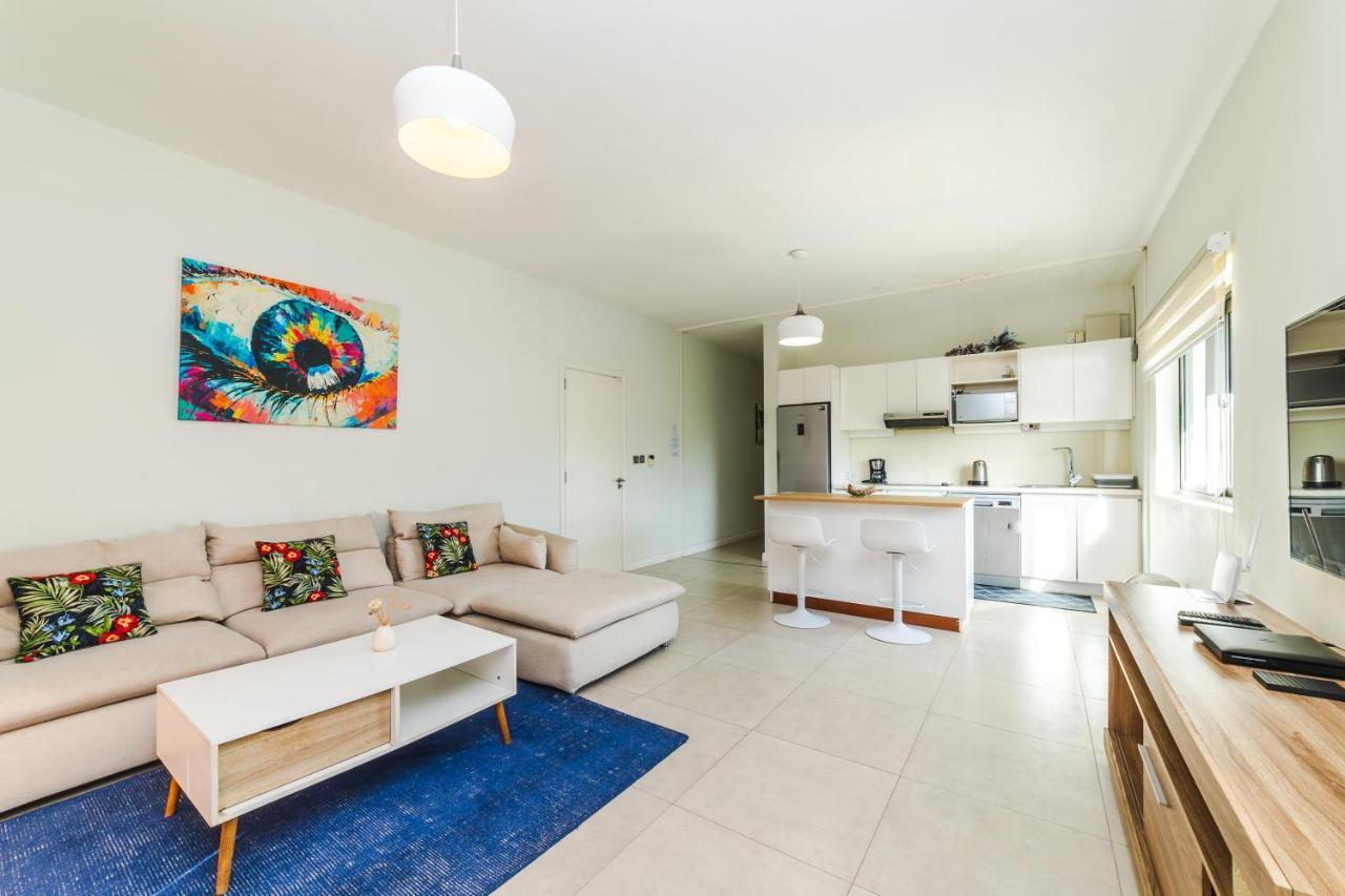 Beachcove Apartment 9 In Pereybere Pereybere Beach Buitenkant foto